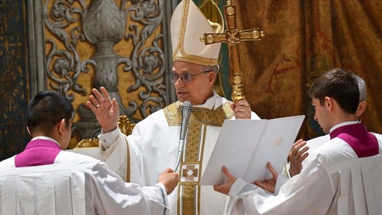 Przed południem wraz ze wszystkimi kardynałami Papież Leon XIV sprawował Mszę św. w Kaplicy Sykstyńskiej