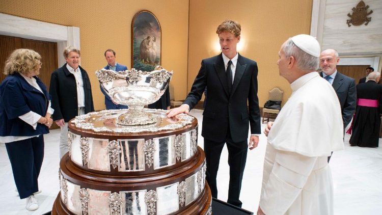 Pope Leo with Janik Sinner