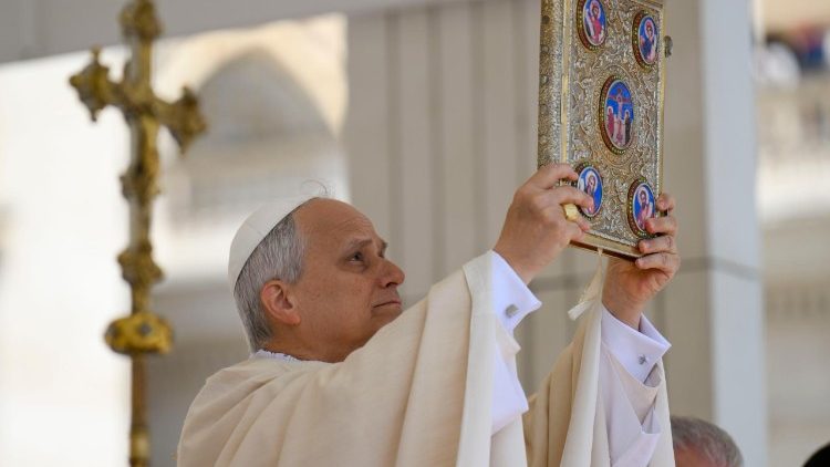 Paavi virkaanastujaismessussa: “Vaeltakaamme Jumalaa kohti ja rakastakaamme toisiamme”