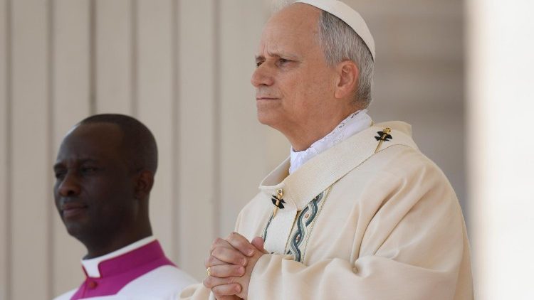 Papież Leon XIV podczas Mszy św. inaugurującej jego pontyfikat