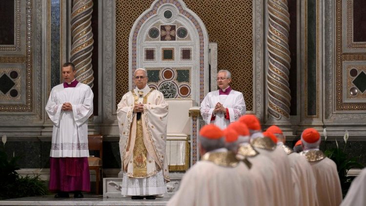 Un momento de la celebración eucarística en la basílica lateranense