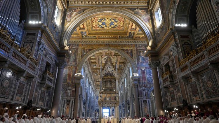 Danes se z bogoslužjem spominjamo »posvetitve lateranske bazilike«, ki je rimska stolnica ter jo izročilo imenuje »mater vseh cerkva mesta in sveta« (Urbe et Orbe).
