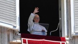 For første gang stod pave Leo XIV i vinduet i Det apostoliske palass.
