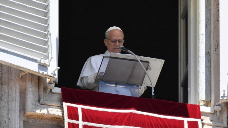 Ojciec Święty podczas modlitwy Regina Caeli