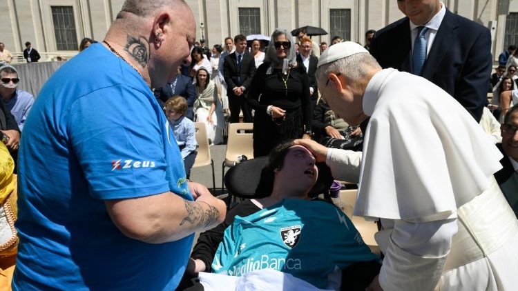 Обща аудиенция на площад "Свети Петър"