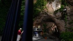 Leon al XIV-lea în rugăciune la încheierea lunii mai, dedicată cinstirii Sfintei Fecioare Maria