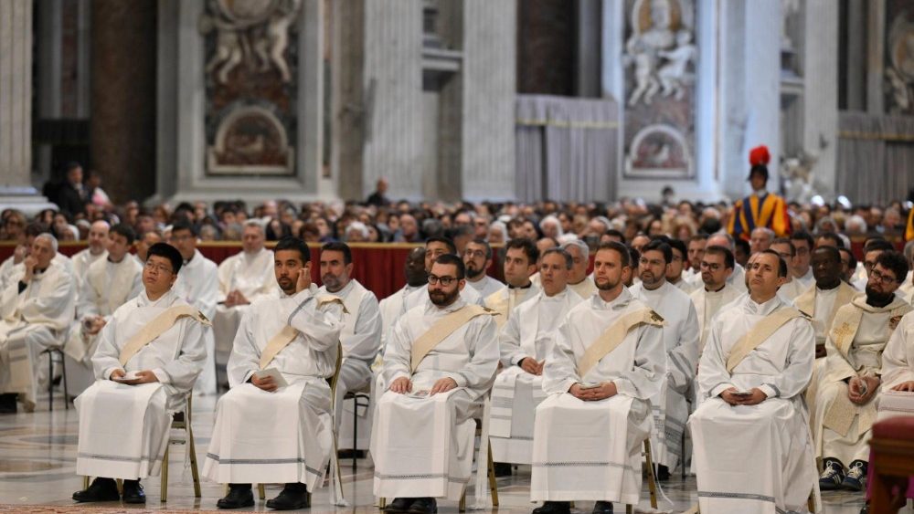 Папа Леў XIV узначаліў прэзбітэрскае пасвячэнне ў Саборы Святога Пятра