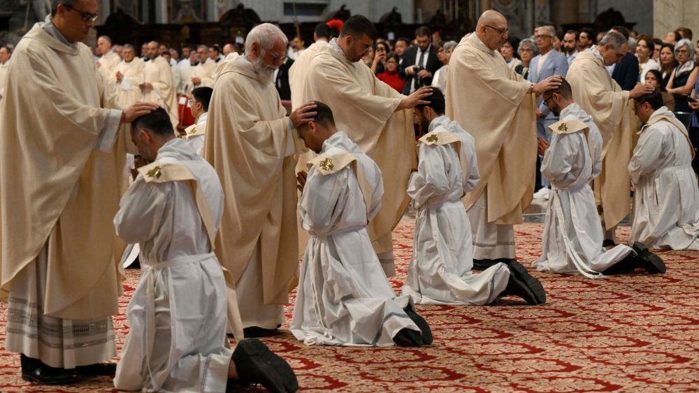 Папа Леў XIV узначаліў прэзбітэрскае пасвячэнне ў Саборы Святога Пятра