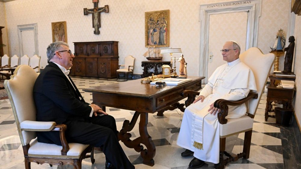 Keith John Pitt da Austrália