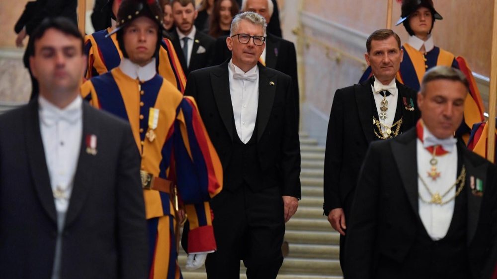 Keith John Pitt da Austrália