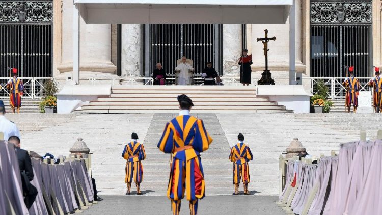 Uno scorcio di piazza San Pietro