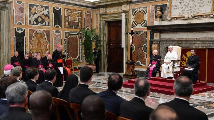 W spotkaniu wzięli udział duchowni i świeccy pracownicy Sekretariatu Stanu