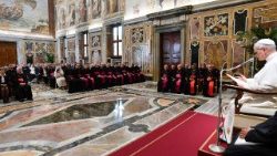 البابا لاوُن الرابع عشر يستقبل موظّفي أمانة سرِّ دولة حاضرة الفاتيكان