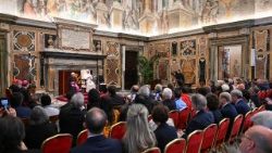 البابا لاوُن الرابع عشر يستقبل منسقي جمعيات المؤمنين والحركات الكنسية والجماعات الجديدة 