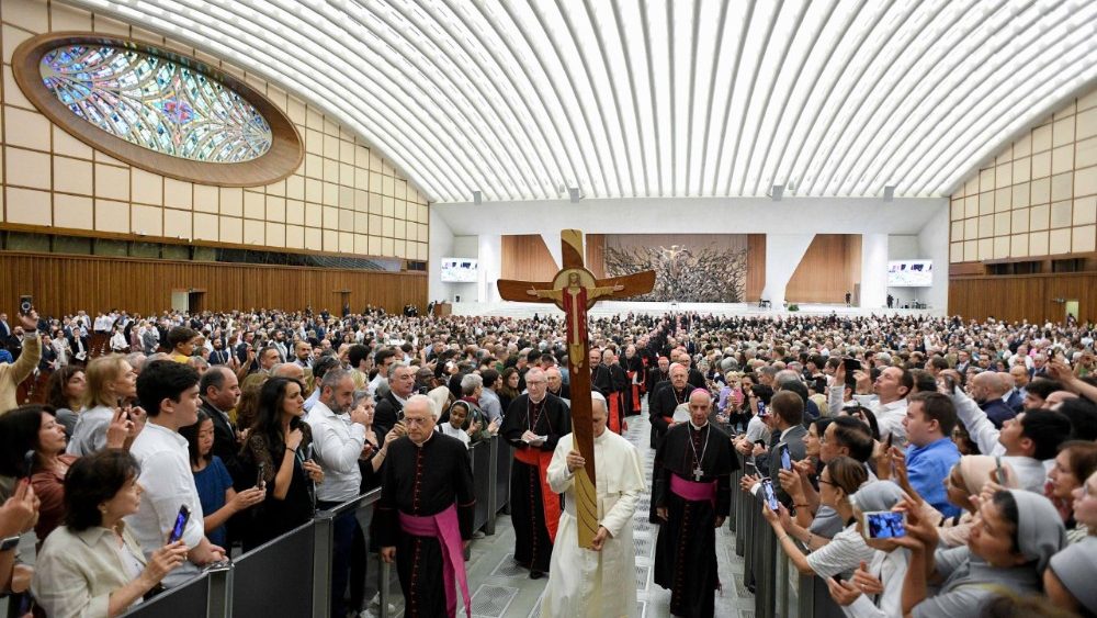 2025.06.09 Giubileo della Santa Sede - Meditazione e processione verso la Basilica Vaticana