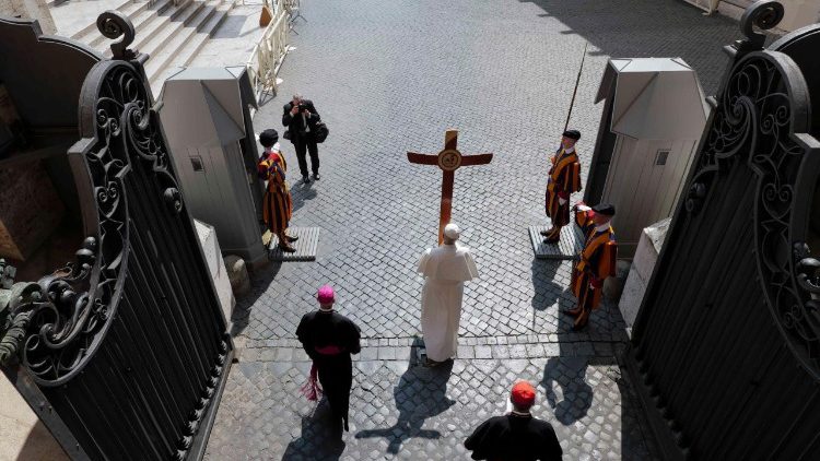 2025.06.09 Seconda Parte - Giubileo della Santa Sede - Meditazione e processione verso la Basilica Vaticana