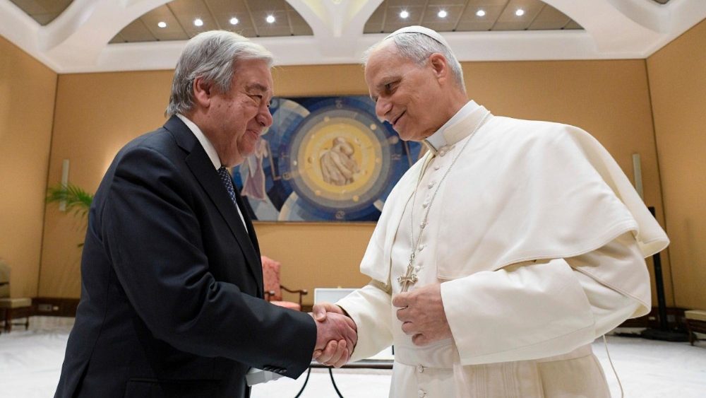 Papa Leão XIV com o secretário-geral da Organização das Nações Unidas, Sr. António Guterres.
