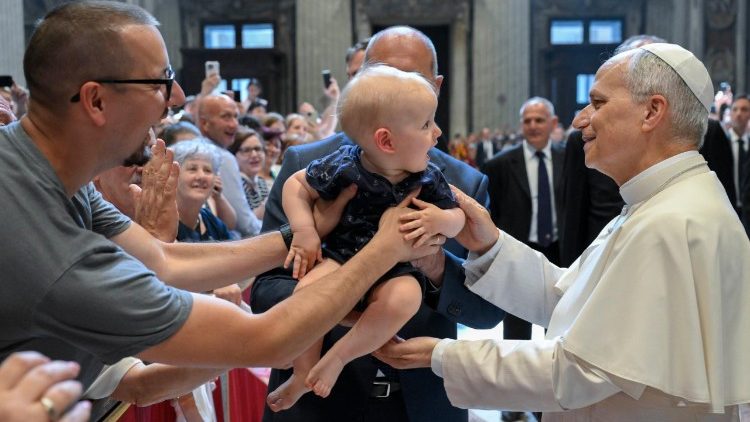 Kristo Yesu ni chemchemi ya furaha ya kweli katika maisha