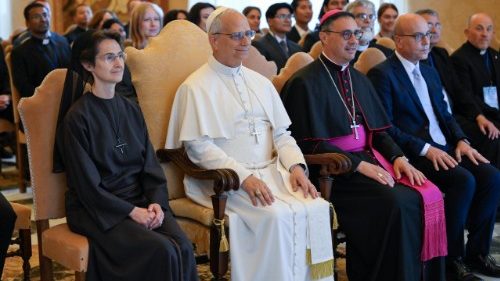 Påven till forskare: ”Att utforska kosmos fyller oss med förundran” 