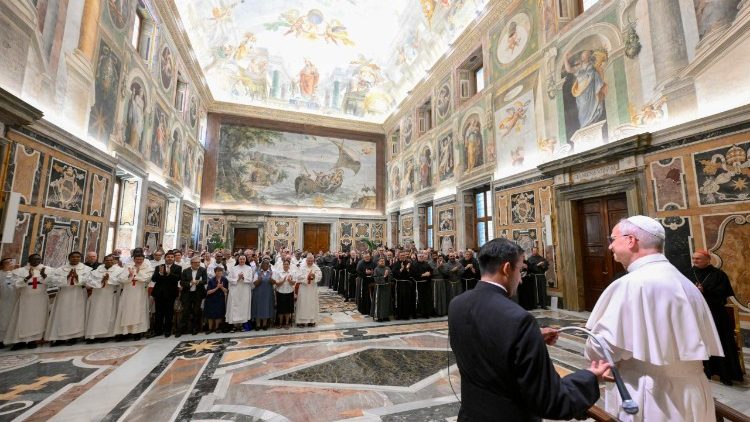 Papa akutana na mashirika ya wakonventuali na wa Utatu