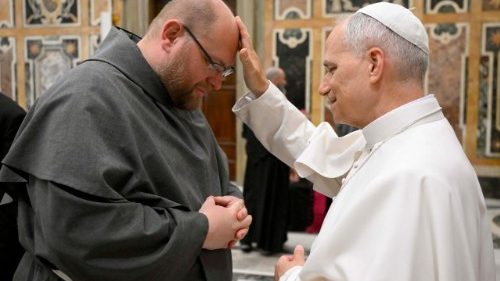 Il Papa a francescani e trinitari: mettersi sempre al servizio del prossimo