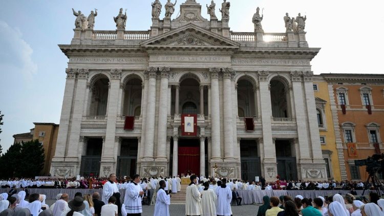  Die Lateransbasilika an Fronleichnam 2025