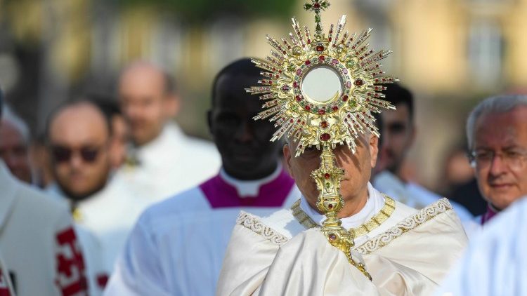 La processione del Papa per il Corpus Domani da San Giovanni in Laterano a Santa Maria Maggiore