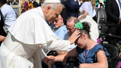 Audience générale: «Jésus notre espérance,  peut nous guérir»