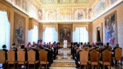 Папа Лъв XIV с епископите Скалабрини и Редемптористи