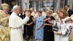 البابا لاوُن الرابع عشر يلتقي في بازيليك القديس بطرس حجاج كنيسة الروم الكاثوليك في أوكرانيا ٢٨ حزيران يونيو ٢٠٢٥