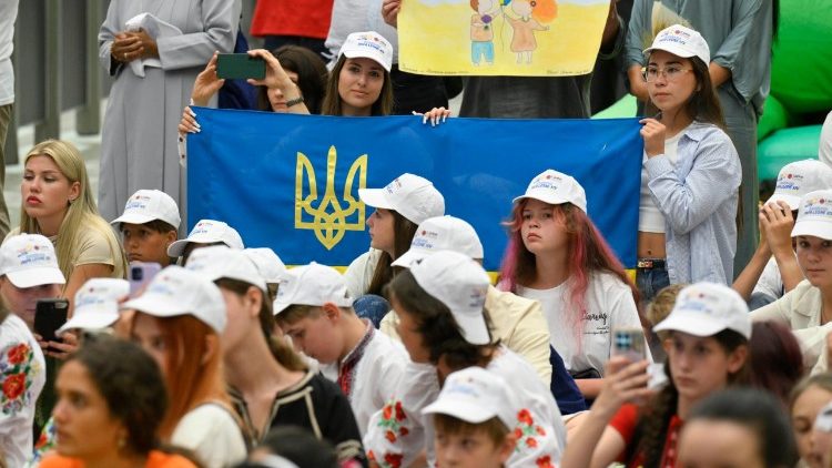 Ukrán fiatalok csoportja a találkozón