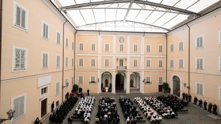 Audience na nádvoří Apoštolského paláce v Castel Gandolfu 