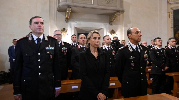 Падчас папскай Імшы ў капліцы карабінераў Кастэль Гандольфа