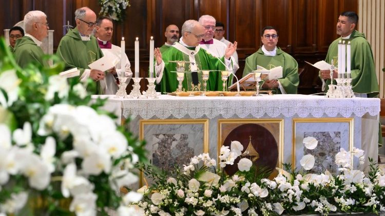 литургията в катедралата в Албано