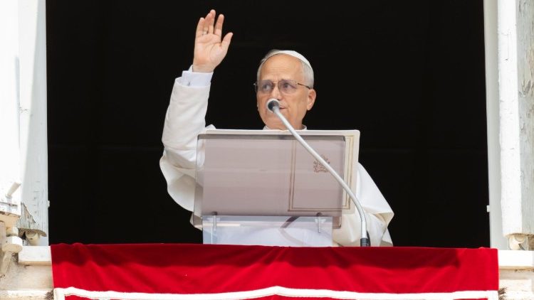 Papież podczas modlitwy Anioł Pański