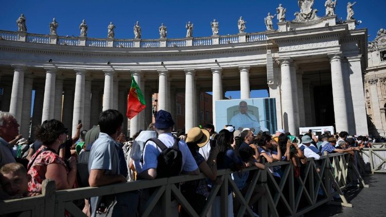 Обща аудиенция на площад "Свети Петър"