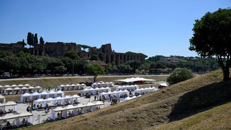 Імправізаваныя канфесіяналы на тэрыторыі Вялікага цырку ў Рыме