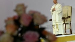 Lev XIV., jak se píše v textu telegramu, „svěřuje mnoho migrantů, kteří přišli o život, milosrdné lásce Všemohoucího Boha“. 