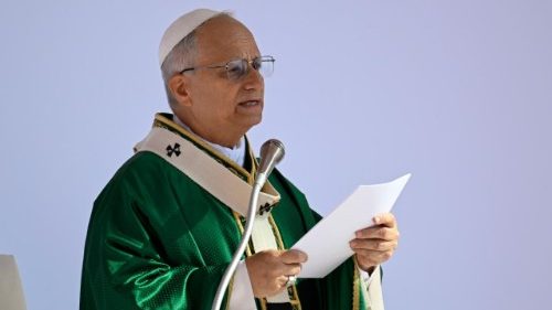 Папа: ми близькі з молоддю, що страждає від найтяжчих лих, ми поруч з молоддю України