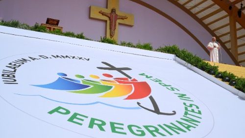 Sveti oče odgovarja študentki: Ne izgubimo upanja v teh težkih časih