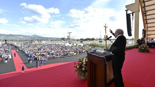 Neocatecumenali, Kiko: non vivere per s&eacute; stessi ma per amare come Cristo