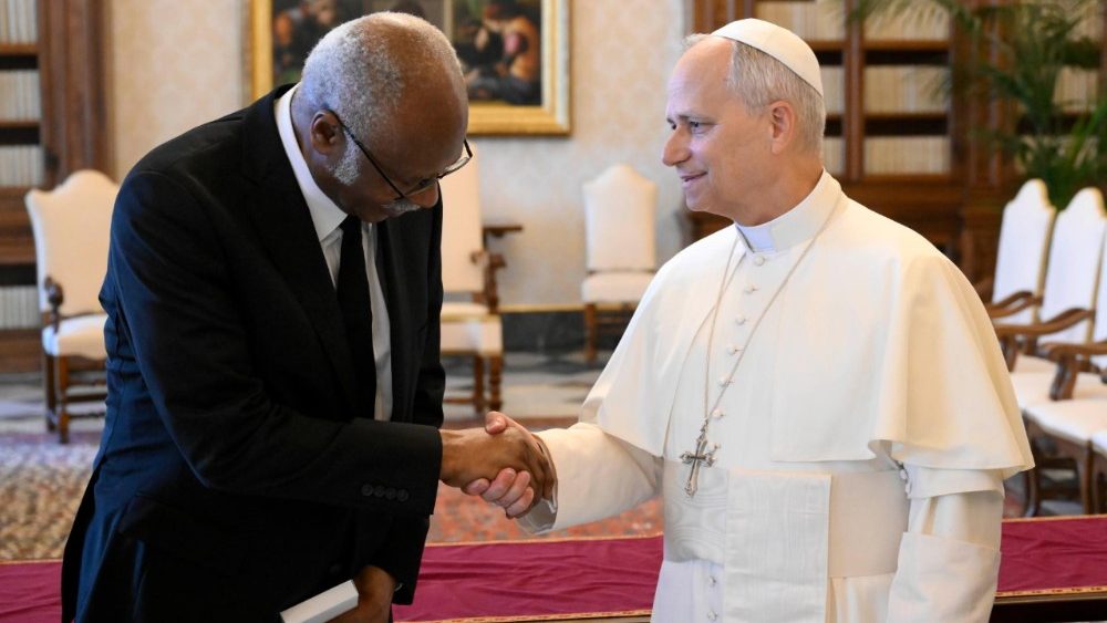 Leon al XIV-lea și Philemon Yang