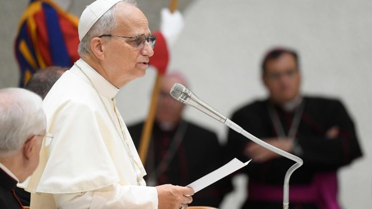 Հրապարակային ունկնդրութիւն