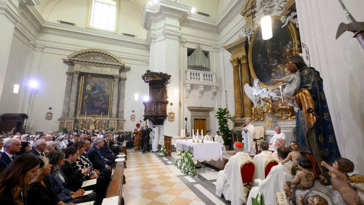 El Papa preside la Misa en la Parroquia Pontificia de Santo Tomás de Villanova, en Castel Gandolfo. (Foto de archivo: 15 de agosto de 2025)