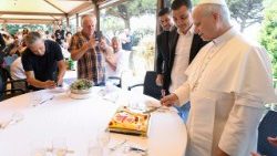 2025.08.17 Saluto di Papa Leone XIV al Pranzo con i Poveri