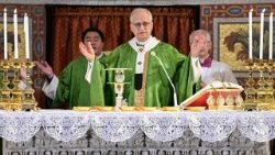 திருப்பலியின்போது திருத்தந்தை பதினான்காம் லியோ.