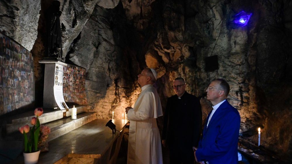 Візіт у санктуарый на гары Ментарэла