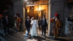 Išvykimas iš Kastel Gandolfo