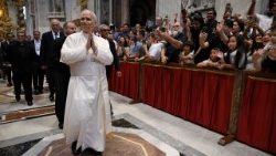 Pope Leo XIV invites faithful to pray for peace on 22 August