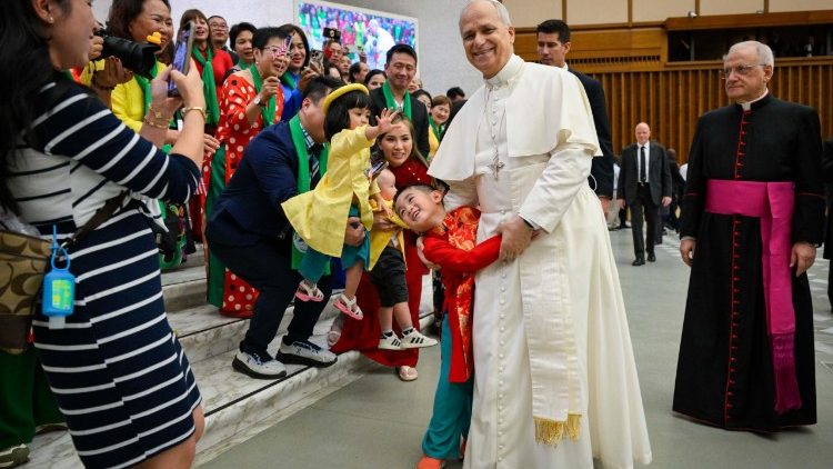 Leon XIV po Audiencji Generalnej 27.08.2025